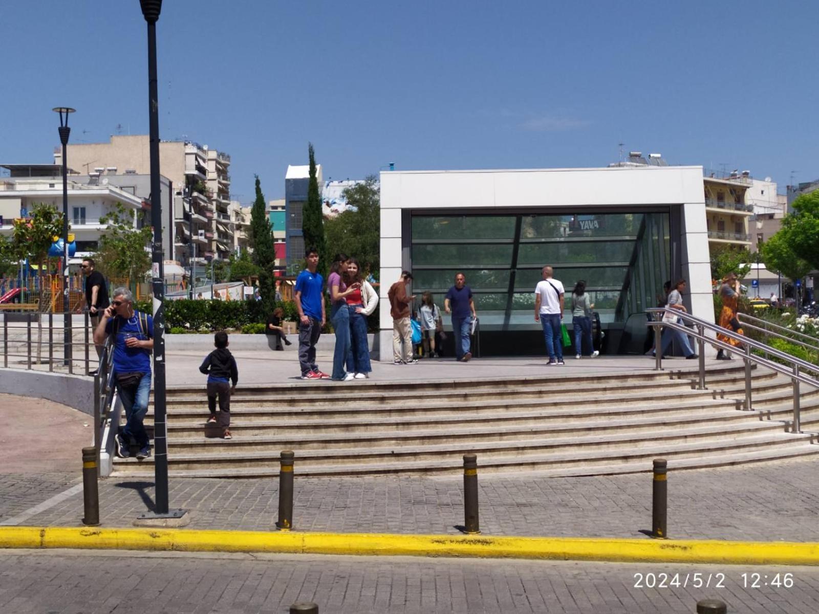 On The Metro Station Of Korydallos Pireu Exterior foto